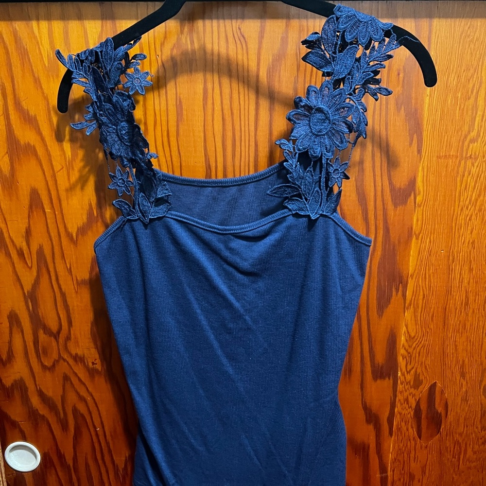 NWOT SHEIN Tank - Picture 3 of 5